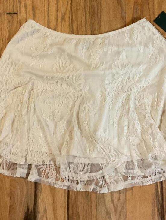 wild fable Dresses & Skirts - Wild Fable Creamed LIned Floral Pleated Lace Mini Skirt Size Small